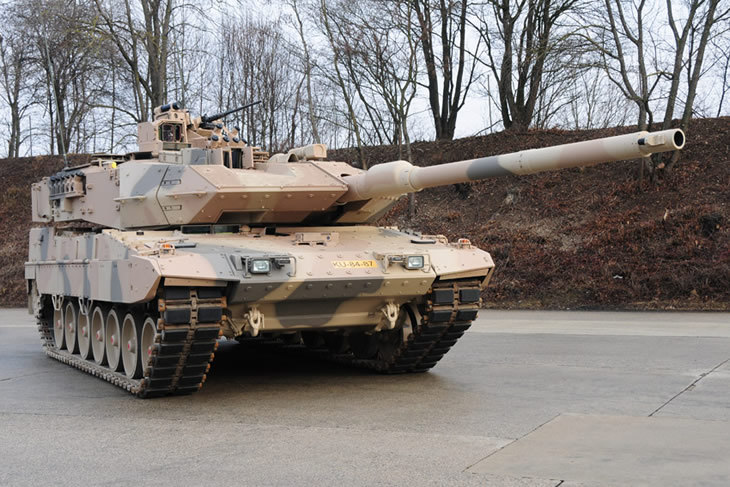 Germany_receives_first_Leopard_2A7_MBT